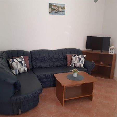 מליני Seven Seas Apartments מראה חיצוני תמונה