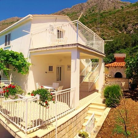 מליני Seven Seas Apartments מראה חיצוני תמונה