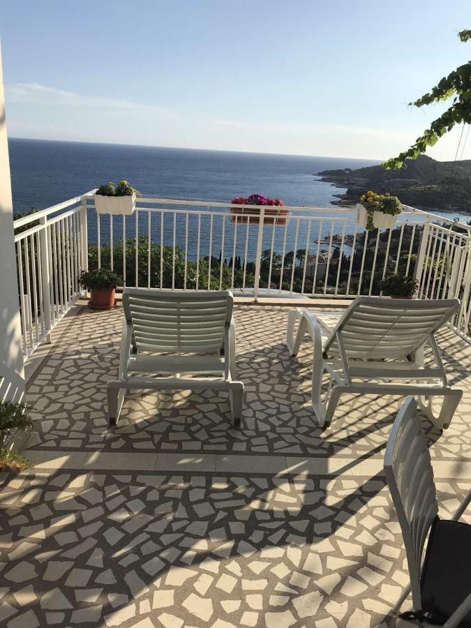 מליני Seven Seas Apartments מראה חיצוני תמונה
