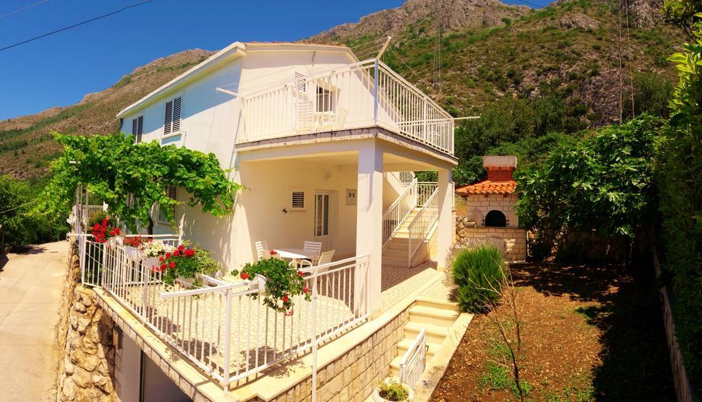 מליני Seven Seas Apartments מראה חיצוני תמונה